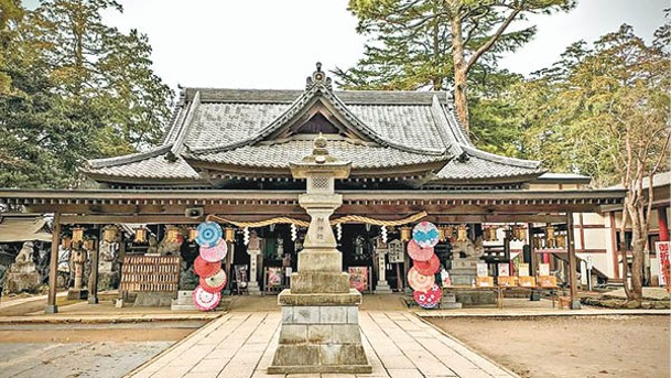 列車會停靠大寶站，可順道參拜關東地區最古老神社大寶八幡宮。