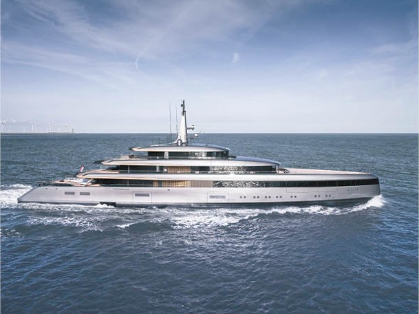 長84.2米的「Osidian」，屬設計工作室RWD和MONK Design的聯乘之作。（Feadship）