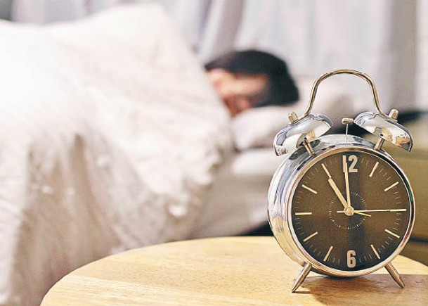 研究發現，睡眠不足與患上認知障礙症有關。