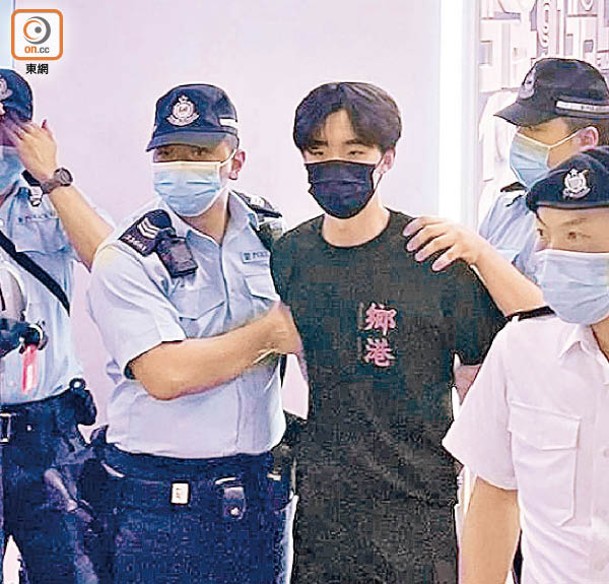 旺角：警員拘捕一名賢學思政成員。