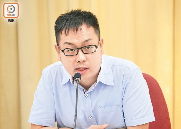 劉其烽辭任北區區議員職務。