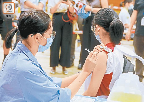 科學委員會認同將復必泰疫苗接種年齡降至12歲。