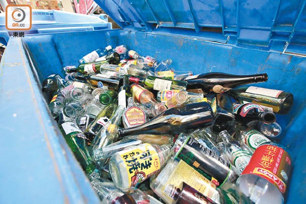 本港廢玻璃樽回收量仍然偏低。