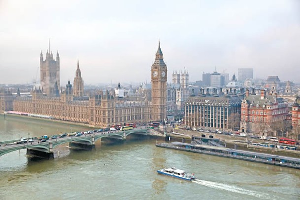 倫敦市長簡世德估計，約有三成多移民英國的港人會選擇在倫敦居住。