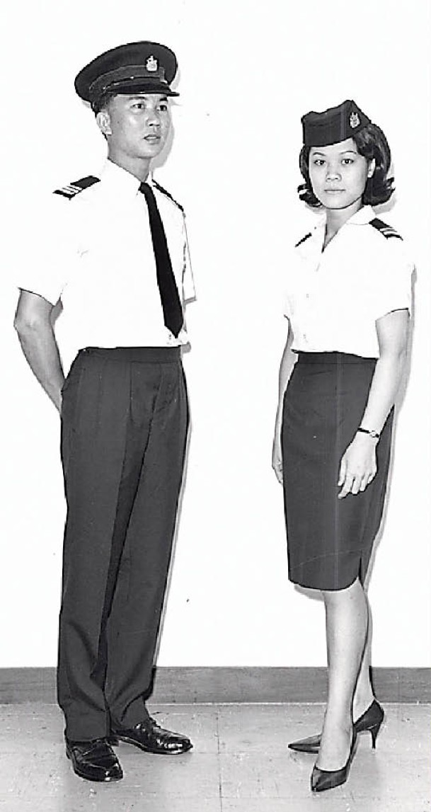 1966年入境處職員的夏季制服。（黑白圖片）