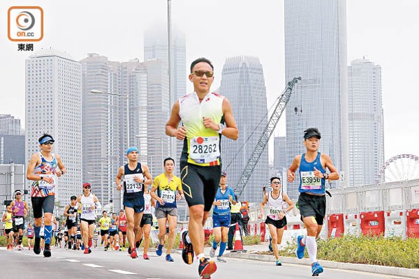 渣打香港馬拉松開跑日仍待定，預料會有好消息傳出。