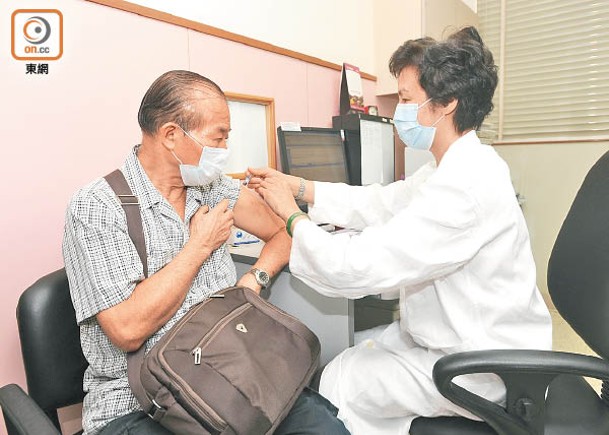當局表示，本港70歲或以上的第一針接種率不足三成。