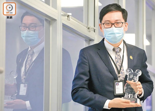 陶敏之獲頒醫院管理局2021年度傑出員工殊榮。