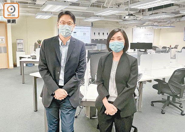 醫管局成立數據實驗室，提供數據予8大的科研人員，支持香港醫療數據分析，左為李壁堅，右為彭育華。