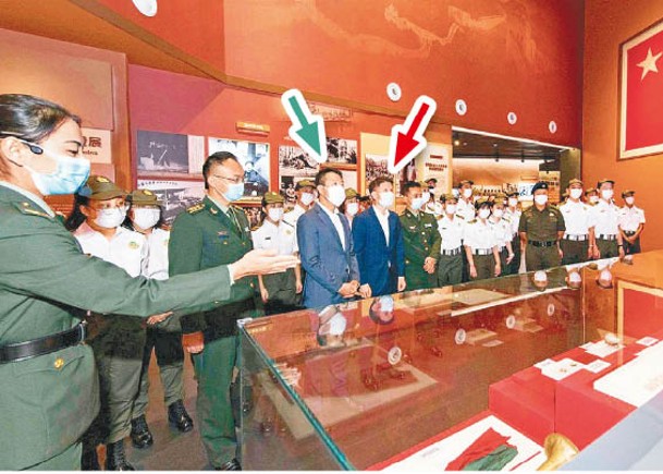 海關青年領袖團參觀駐軍展覽  認識國情