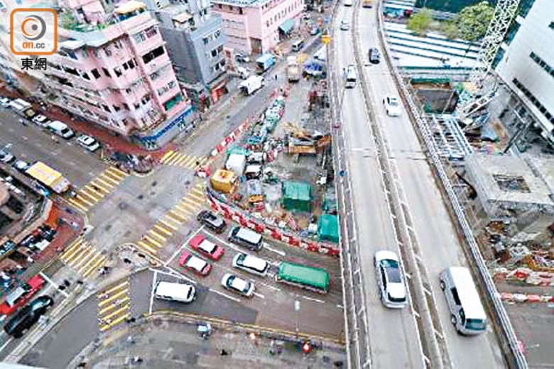 中九龍幹線項目的啟德通風大樓及行政大樓地基工程已確認復工。