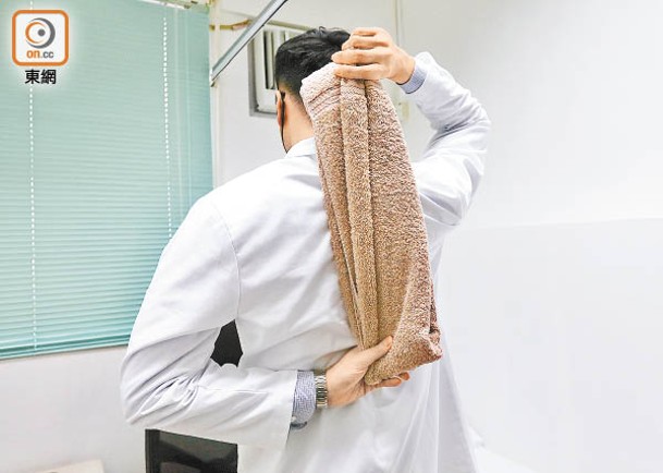 病人可做毛巾操增加關節靈活度。