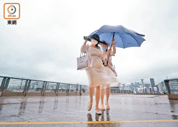 雷伊冬至前逼港  下周一起6日雨