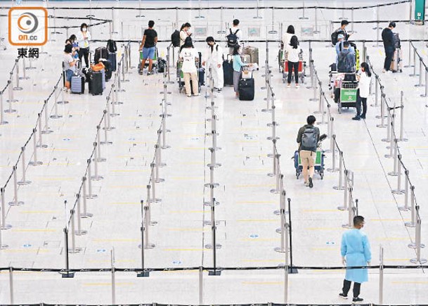 香港機場後日起禁止高風險地區旅客來港轉機。