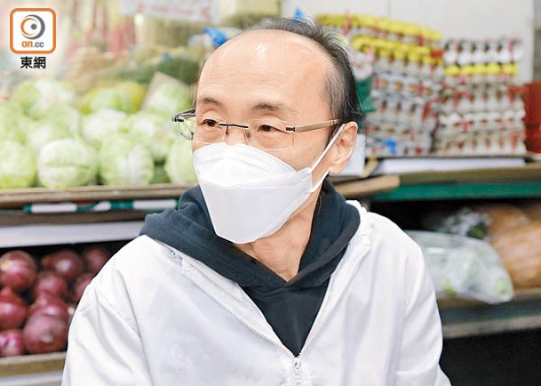 蔡先生希望多了市民買餸做開年飯，帶旺銷情。