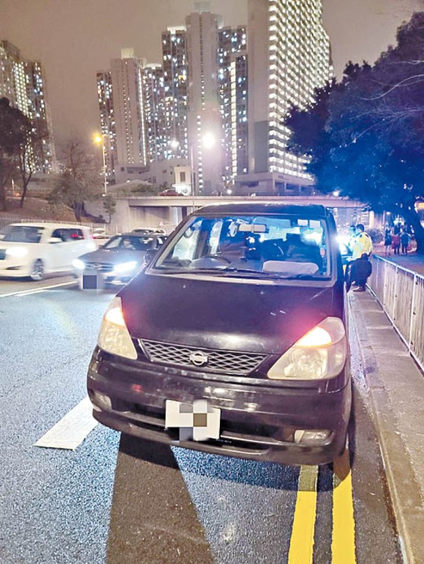 警方截查私家車拘捕涉嫌停牌駕駛男司機。