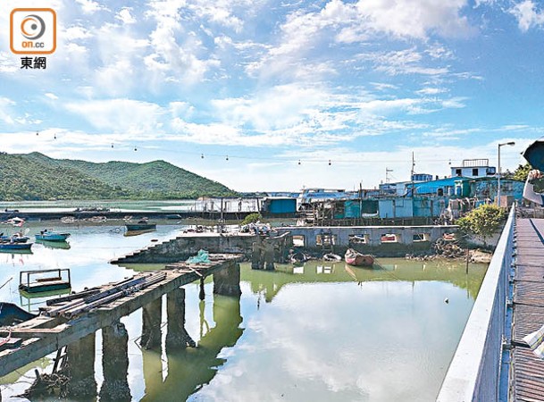 港鐵呈交的環評報告中，打算採用在馬灣涌村北面經過走線。