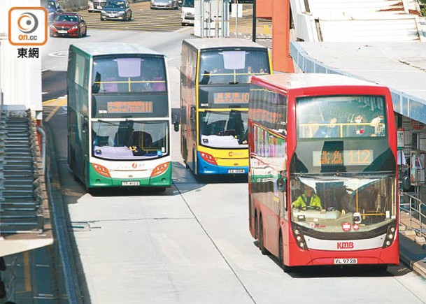 運輸署要求各巴士公司恢復早前暫停的部分巴士服務。