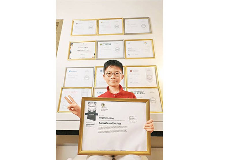 陳永治5個月考逾20張海外大學證書。