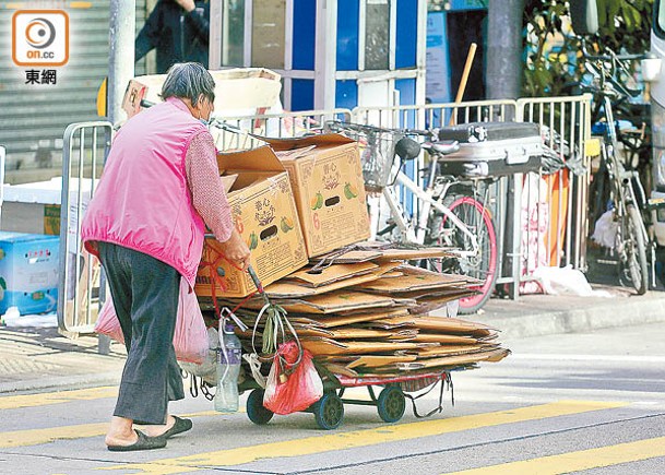 香港貧窮問題多年來均未得到解決。
