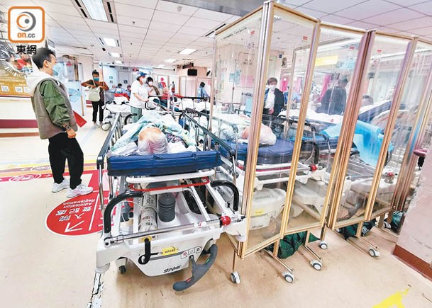 4間公立醫院病床使用不敷應用。