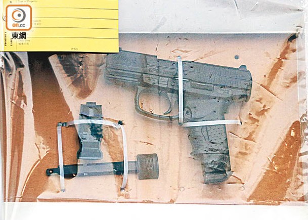 本案被告被捕後，警方搜出他們使用的涉案氣槍。