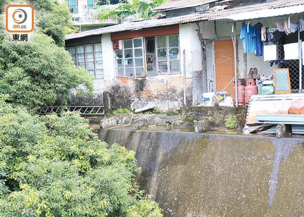 村屋污水一般會於化糞池或連接污水處理廠處理。