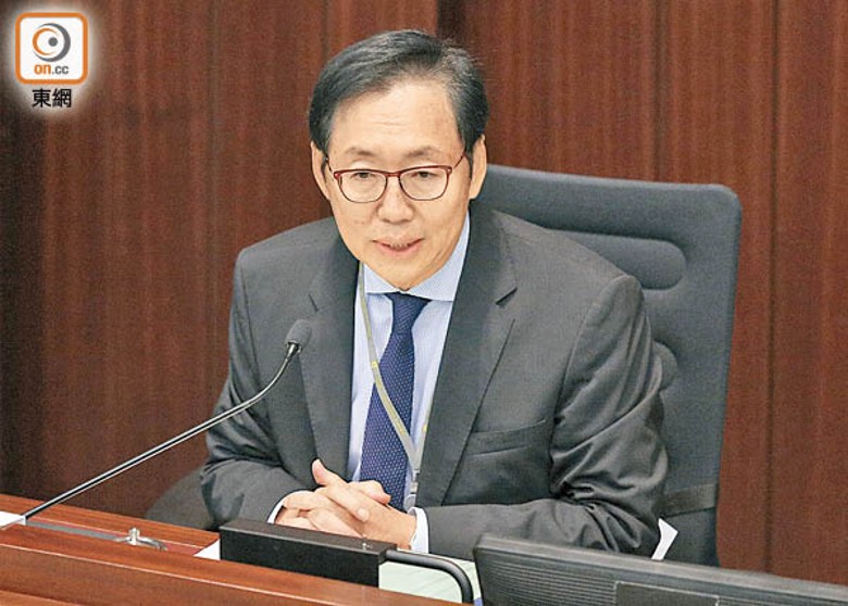 陳健波辭任財務委員會主席一職。