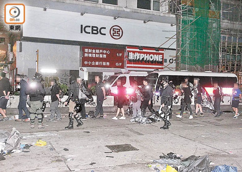 案發時油尖旺區一帶均有暴動發生，不少示威者被捕。