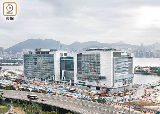 受傷男童仍在啟德香港兒童醫院留醫。