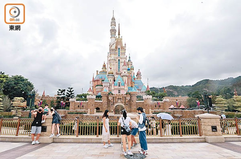 香港迪士尼於本月開始優化侍產假或育兒假及親子假等安排。