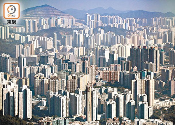 本港是外向型經濟，外圍經濟活動對香港有很大影響。