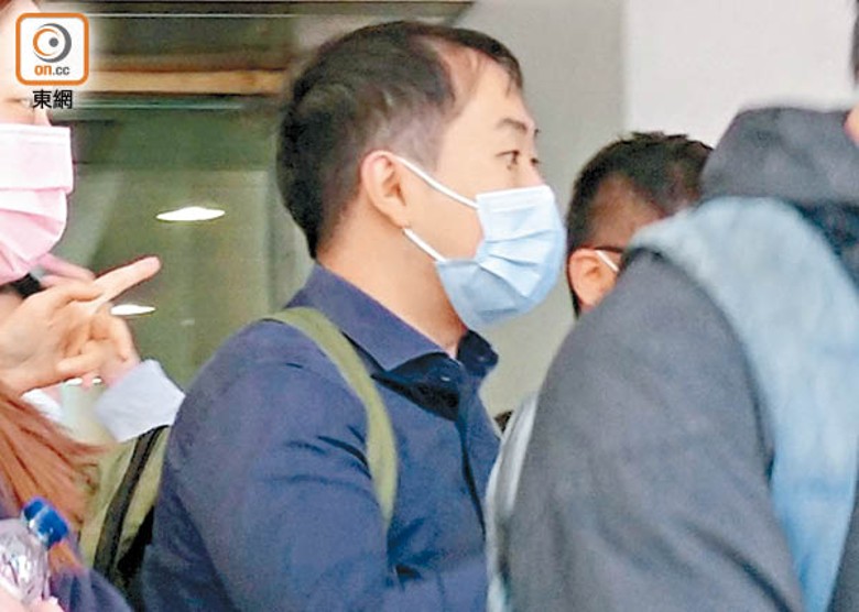 被告黃坤培昨被判監5個月，但獲批准保釋等候上訴。