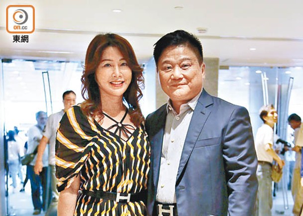 葉俊亨與妻子鍾佩雲同被申請破產。