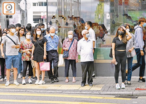昨日本港新增5,535人感染新冠肺炎，連日確診宗數未見回落。