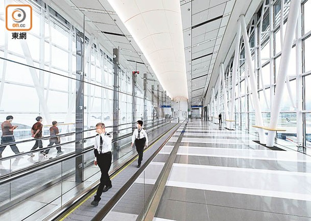 天際走廊連接1號客運大樓及T1衞星客運廊。