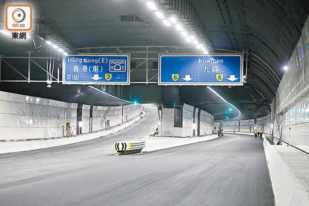 將藍隧道料可為將軍澳隧道分流三至四成車流量。（黃偉邦攝）
