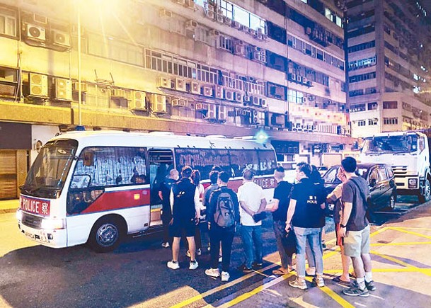 冚賭 查派對房 拘30人包括假難民