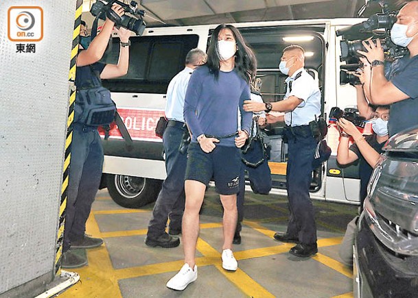 被告曾志健今年7月被捕時披頭散髮。