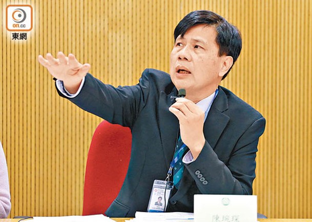 陳琬琛喺區議員宣誓前退出公民黨。