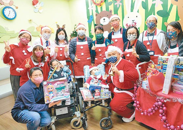 大口環根德公爵夫人兒童醫院為住院兒童安排不同聖誕活動，讓他們感受節日氣氛。