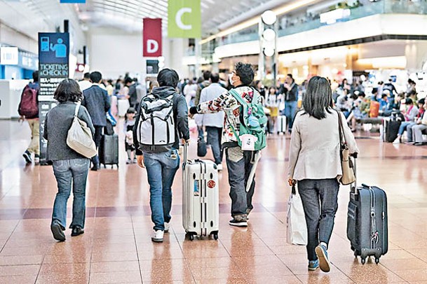 成田：日本再度放寬，下周日起將容許來自香港航班使用當地所有機場。（Getty Images圖片）