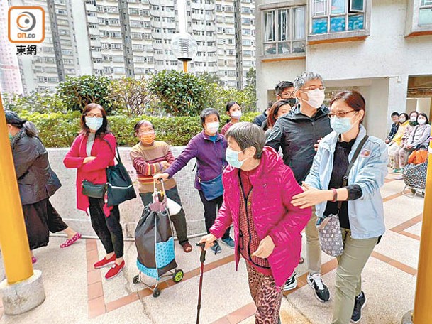 荃灣：多名住戶疏散。