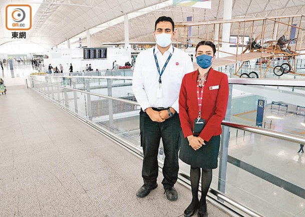 Saad（左）及Baljit（右）鼓勵更多非華語人士投身航空業。