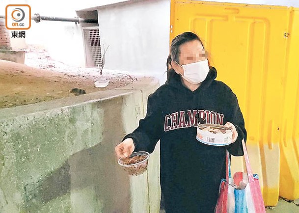 自稱洪太的疑似餵鼠人出現，她自爆一年沒見貓卻繼續放食物，變相承認餵鼠。