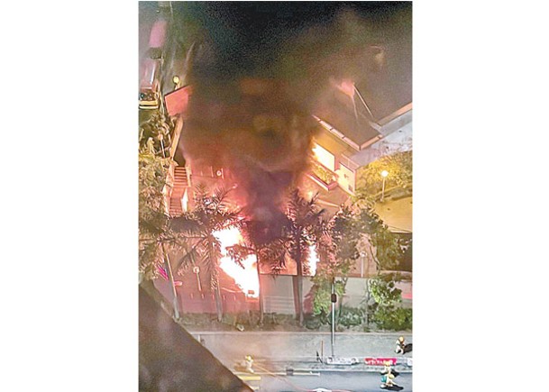 葵涌半月內兩遊樂場遭縱火
