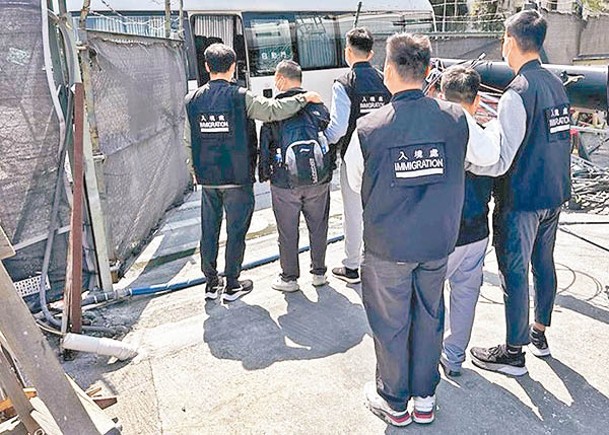 入境處反黑工拘10人  包括一假難民