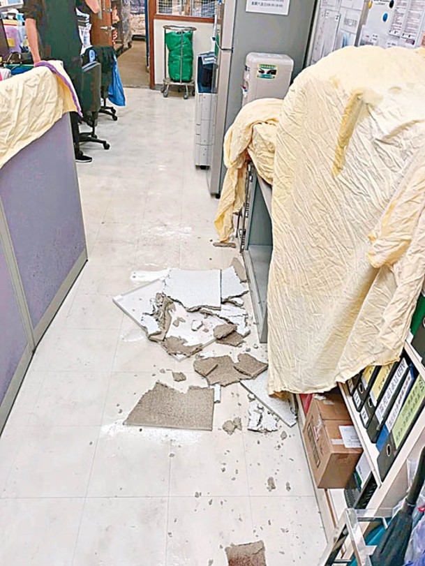 屯門醫院主座地庫一個辦公室被發現有假天花塌下。