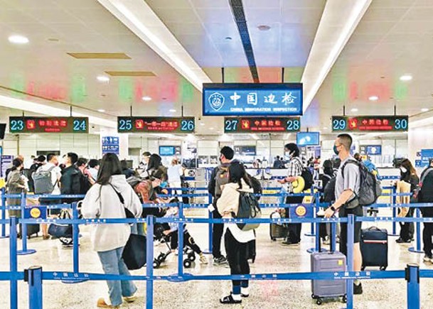 華恢復外國人簽證  港推一程多站行程