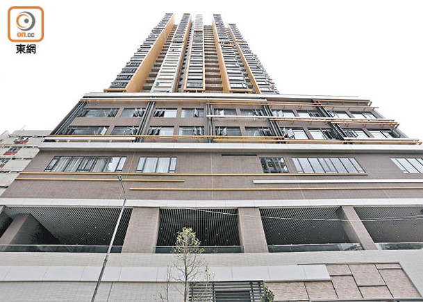 豐頤居坐落紅磡利工街，是房協第3個「長者安居樂」住屋計劃項目。